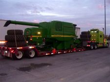 Camion soir - chargement tracteur (petit)